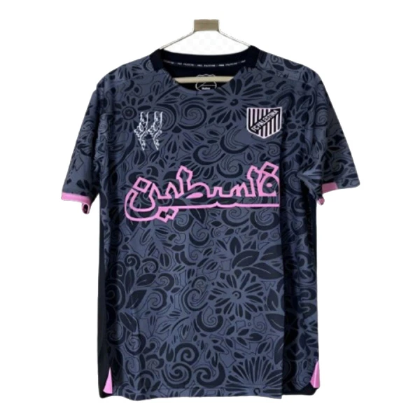 Camiseta FC Palestina X Farrah Azam Hombre 25/26 Negro Camiseta FC Palestina X Farrah Azam Hombre 25/26 Negro
