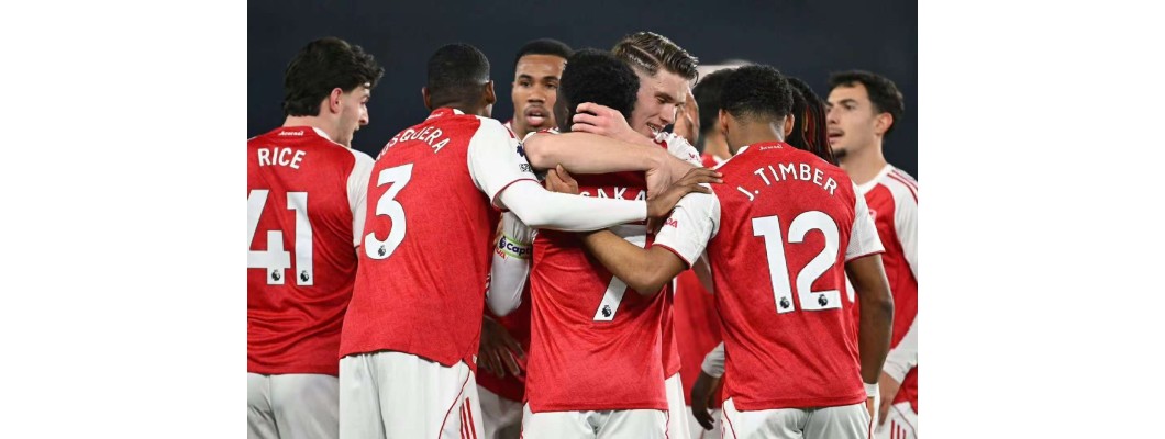 El Arsenal vence por la mínima al Brighton y escala la lucha por el título